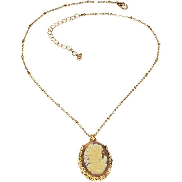 Gold-Plated Victorian Cameo Necklace Vintage Amber Pendant Bead Chain Gift Box - Picture 1 of 7